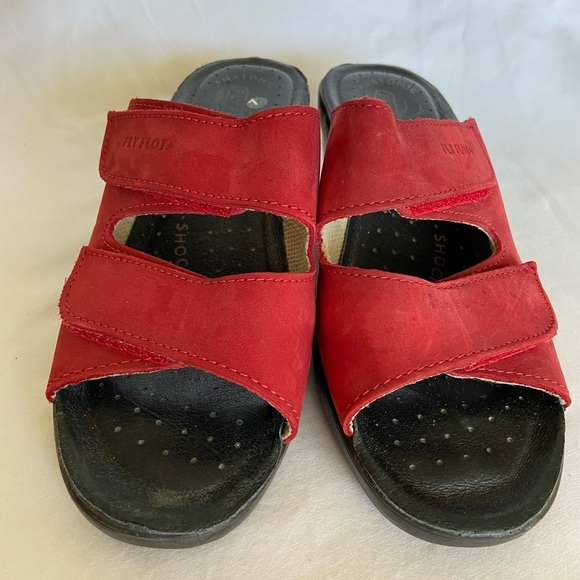 Fly Flot Womens Slides Sandals Red Double Strap Low Heel Wedge Slip On 37 US 6 - Picture 5 of 11